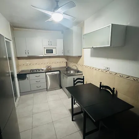 Spacious 100m From The And Promenade * טורבייחה