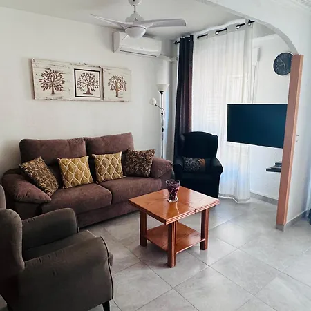 Apartment Spacious 100m From The And Promenade Torrevieja