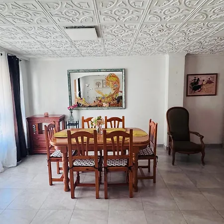 Apartmán Spacious 100m From The And Promenade