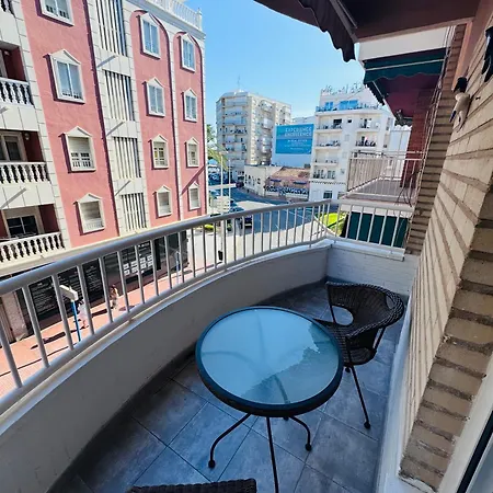 Spacious 100m From The And Promenade *